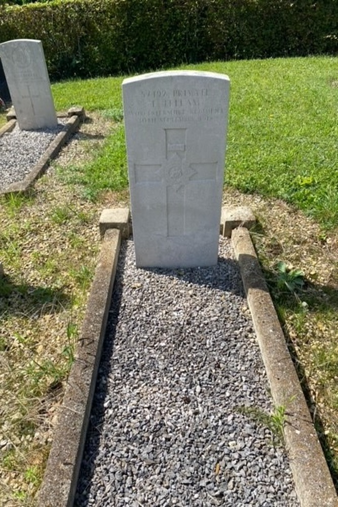 Commonwealth War Graves Rocquigny #2