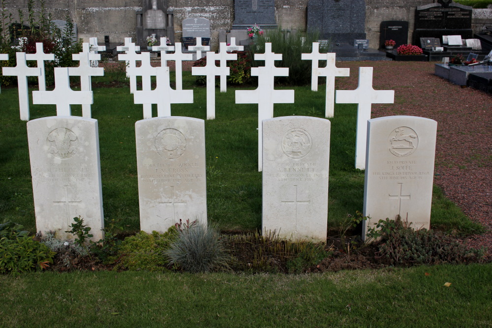 War Cemetery Bully-les-Mines French Extension #4