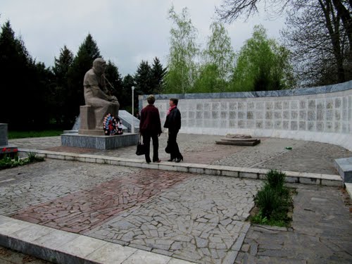 Mass Grave Russian Soldiers & War Memorial #2
