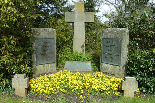 War Cemetery Neheim #2