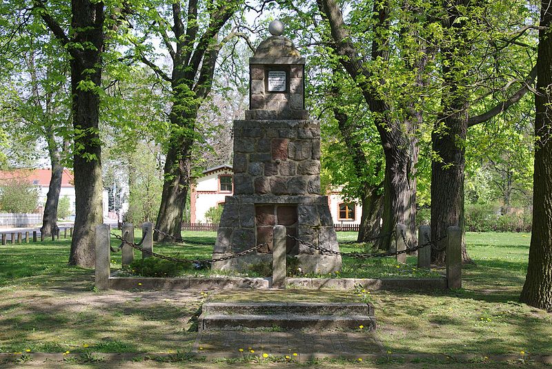 Oorlogsmonument Blankenfelde #1