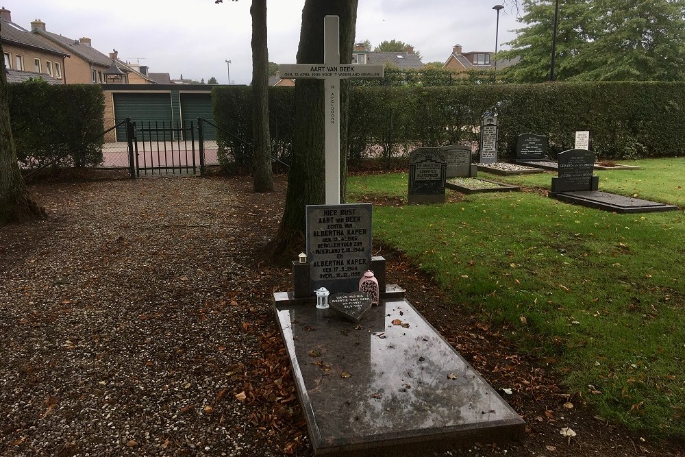 Dutch War Graves General Cemetery Putten #4