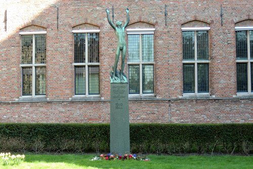 Oorlogsmonument Abdij Groenmarkt Middelburg #4