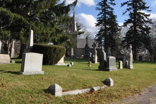 Commonwealth War Grave Brookline Holyhood Cemetery #1