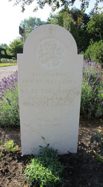 Dutch War Graves Hoek van Holland #2