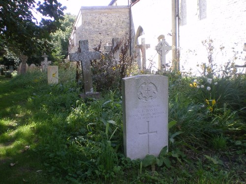 Commonwealth War Graves St Nicholas Churchyard #1