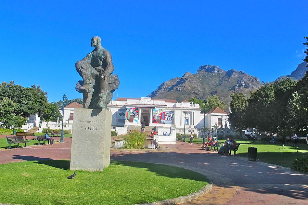 Statue of Jan Smuts #1