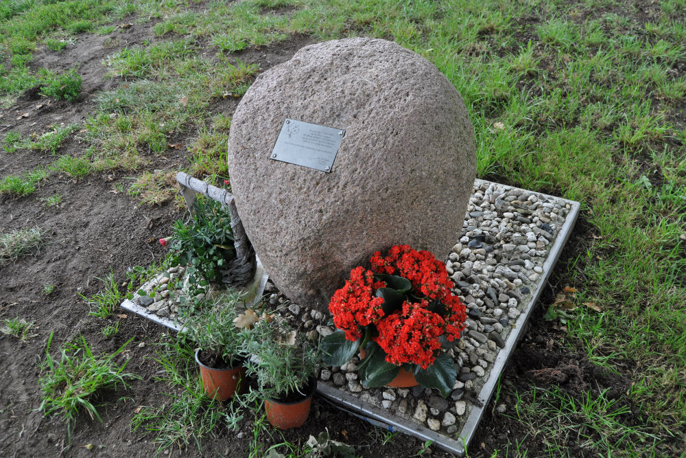 Memorial The South Saskatchewan Regiment #1