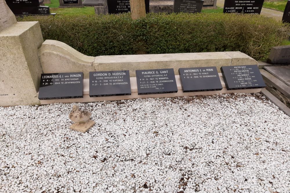 Commonwealth War Graves General Cemetery Zevenhuizen #2