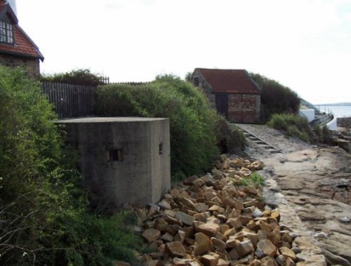 Pillbox FW3/24 St Mary's Lighthouse