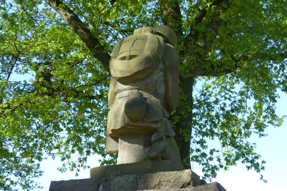 Oorlogsmonument Gro Huslingen #3