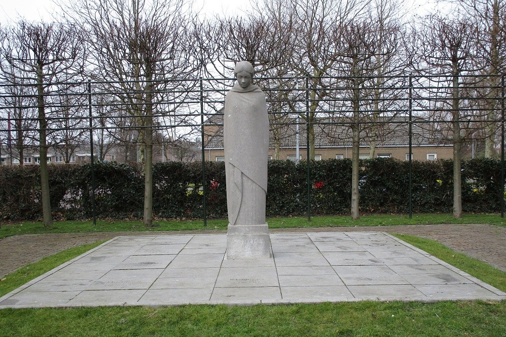 Monument Treurende Vrouw #2