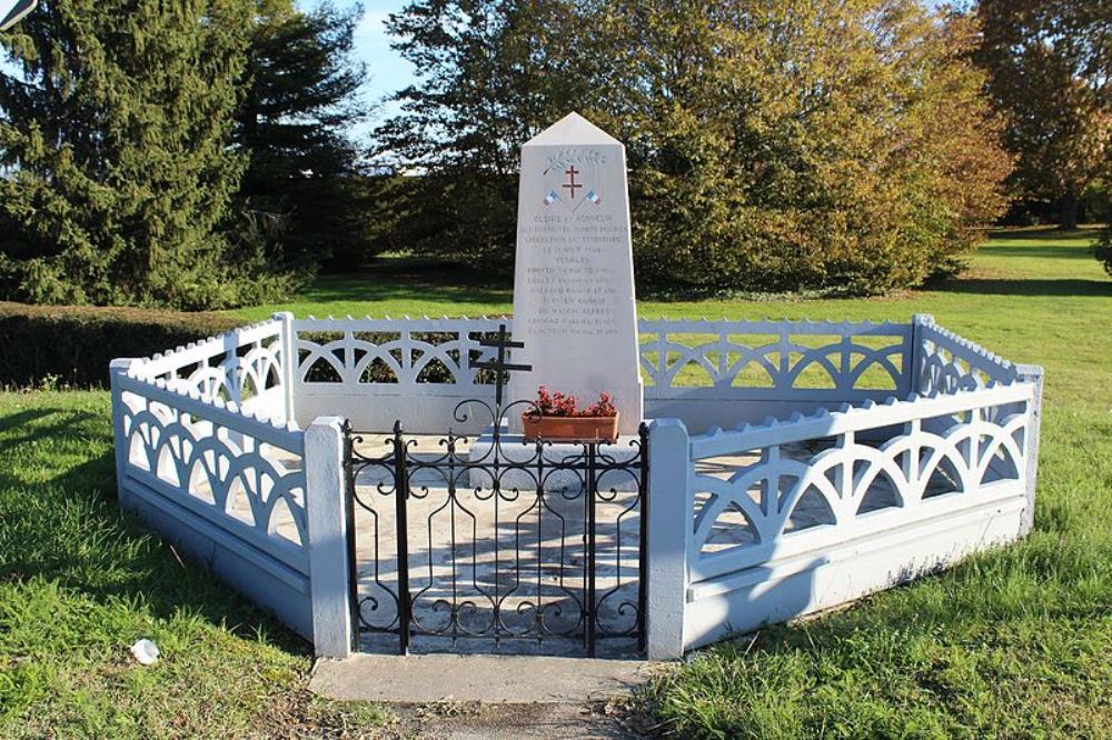 Monument Slachtoffers Bevrijding Saint-Cyr-sur-Menthon #1