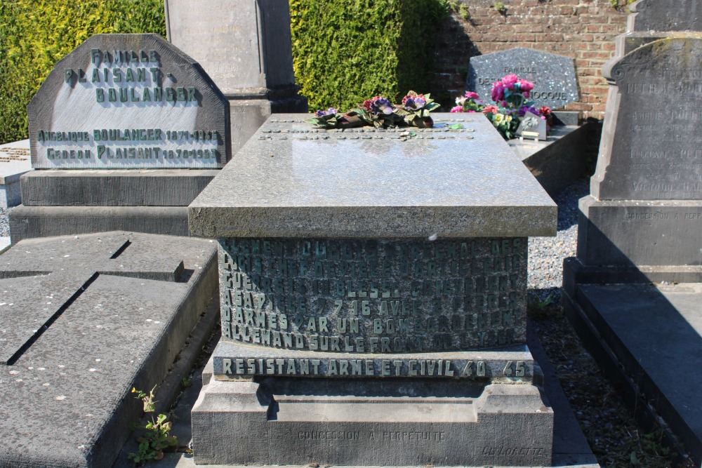 Belgian Graves Veterans Montrul-sur-Haine #1