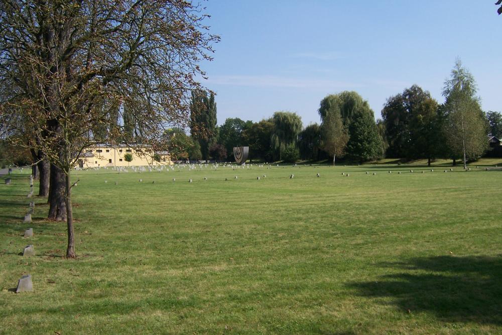 Camp Cemetery Theresienstadt #2