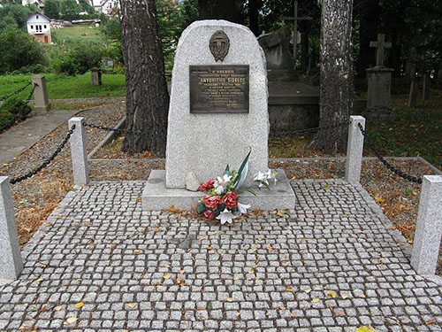 Monument Antoni Sidelko