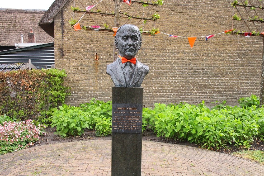 Monument Burgemeester Maarten W. Schakel Noordeloos