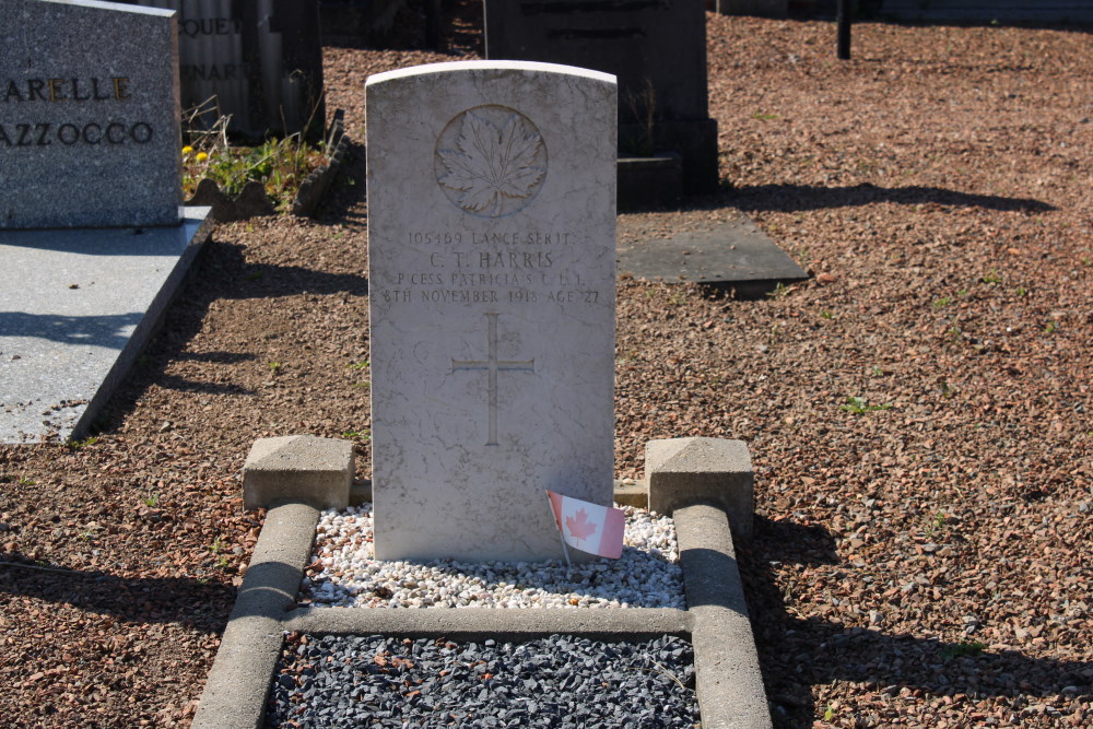 Commonwealth War Grave Hautrage #3