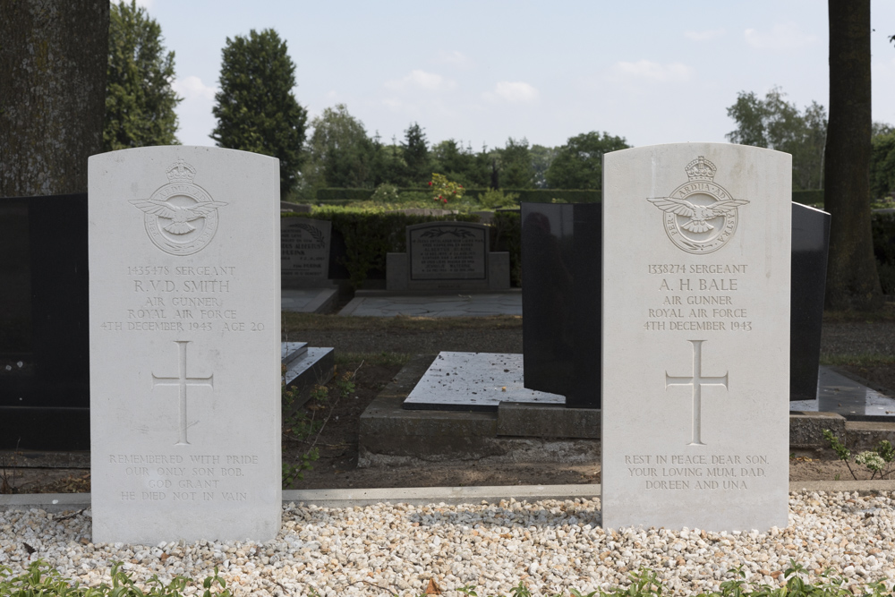 Oorlogsgraven van het Gemenebest Algemene Begraafplaats Gramsbergen #4