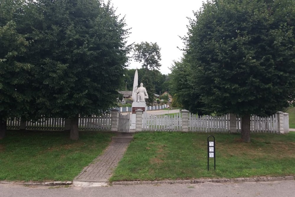 Mass Grave Soviet Soldiers Seredius #1