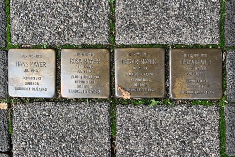 Stolpersteine Bahnhofstrae 33