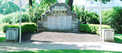 Oorlogsmonument Essling #1