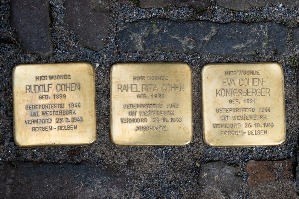 Stolpersteine Sandrasteeg 5 (nu Sandrasteeg 4)