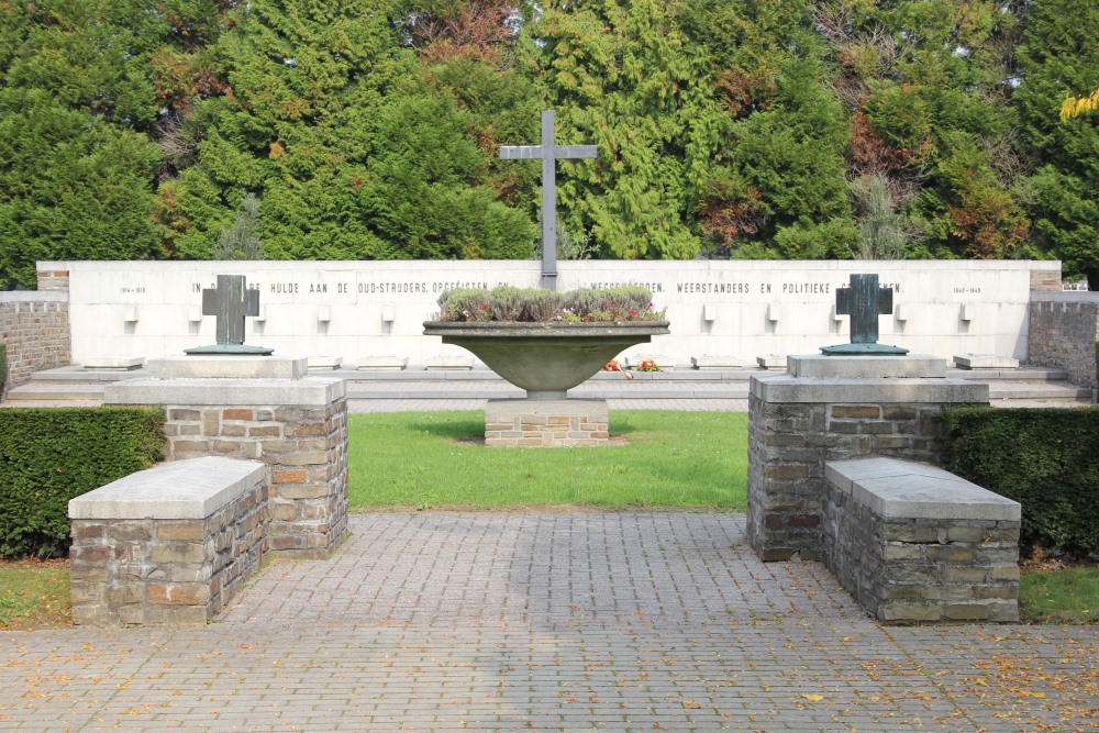 War Memorial Cemetery Ninove #1