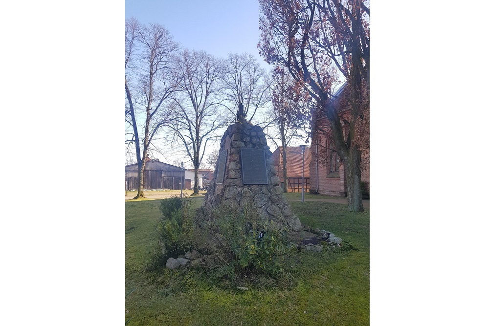 Oorlogsmonument Hittbergen #1