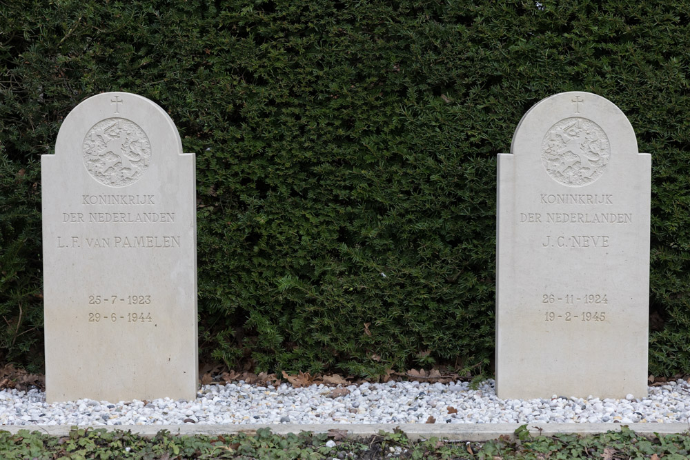 Dutch War Graves IJzendijke #1