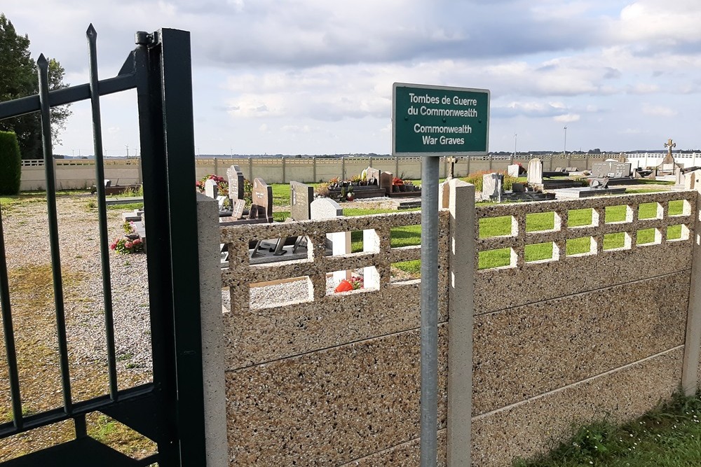 Commonwealth War Graves Morval #3