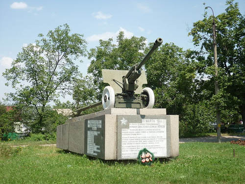 Bevrijdingsmonument (76mm ZiS-3 Veldkanon) Uman