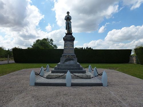 Oorlogsmonument Novy-Chevrires #1