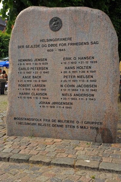 Monument Omgekomen Inwoners Helsingr #1