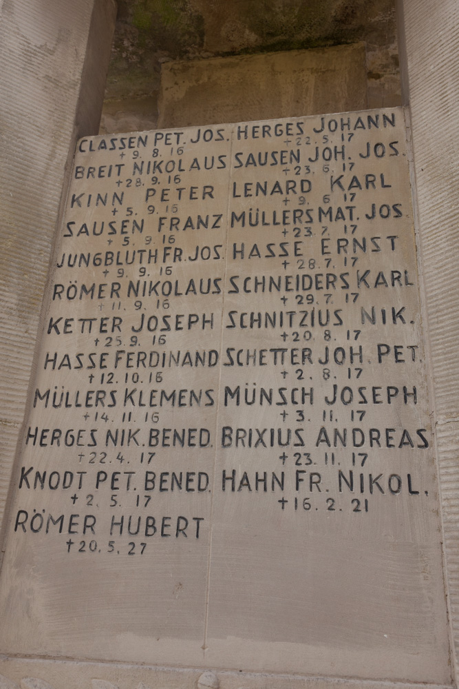 War Memorial Kröv #5