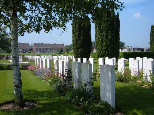 Oorlogsgraven van het Gemenebest Hersin Extension