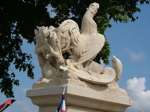 Oorlogsmonument Samonac #1