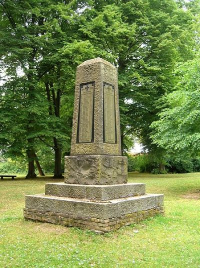 Oorlogsmonument Plau am See #1