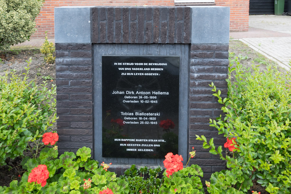 Memorial Killed Resistance Fighters Obdam #1