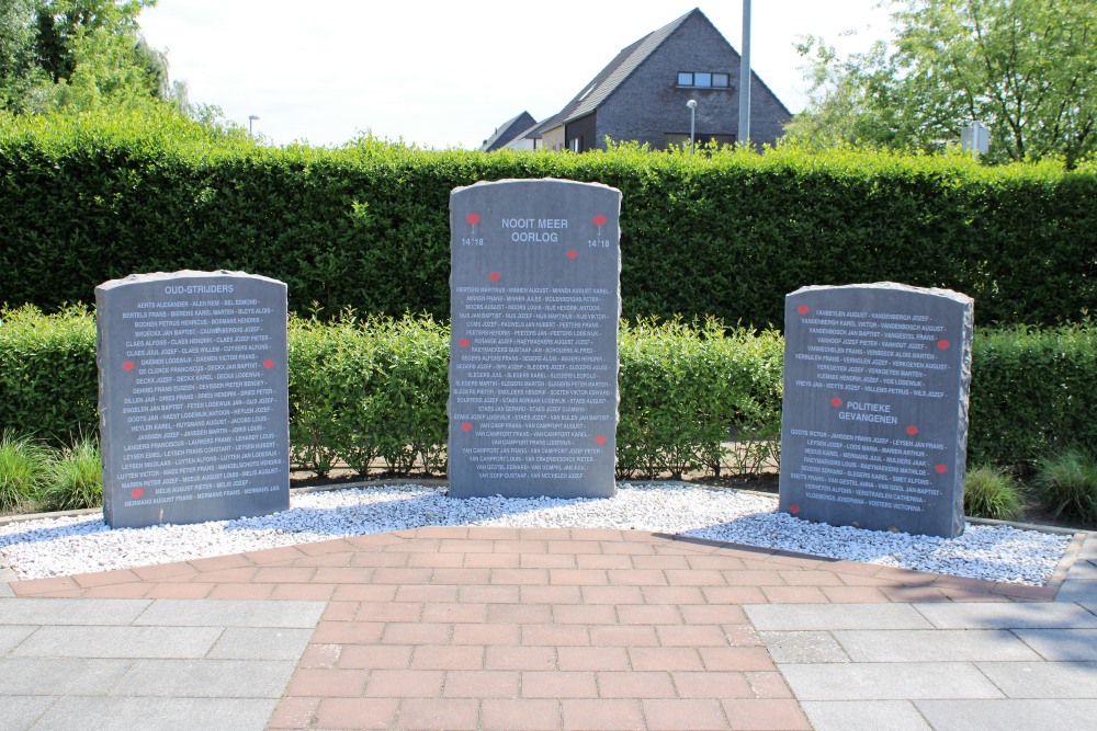 War Memorial Dessel Cemetery Center