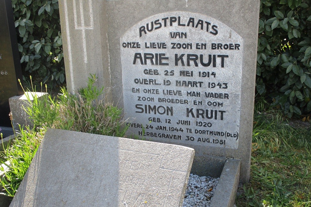 Dutch War Grave Churchyard Callantsoog