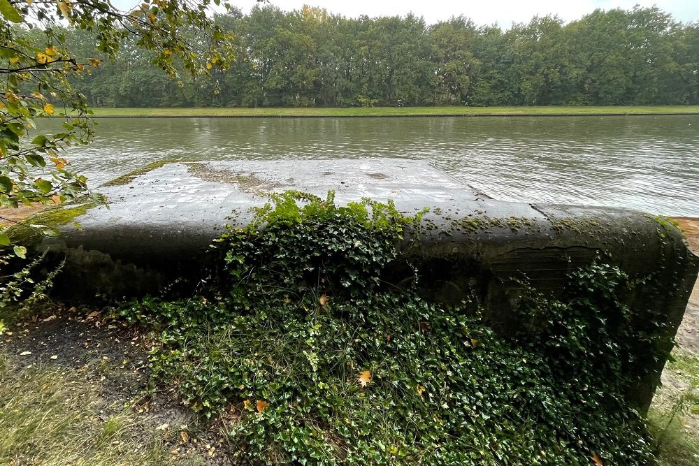 Bunker 1f Grensstelling Bocholt-Herentals Kanaal #2