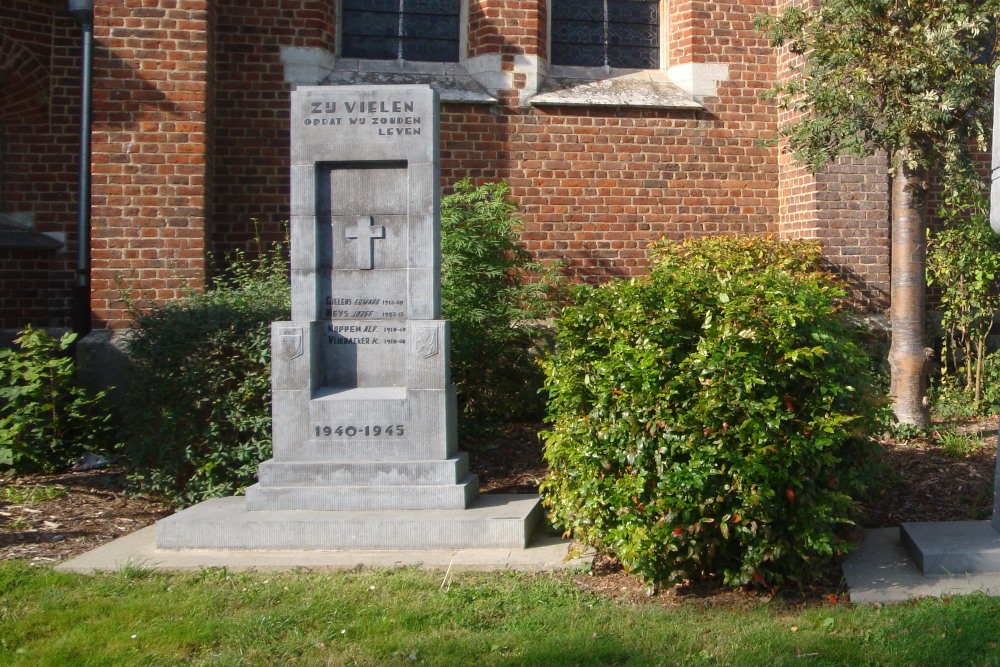 War Memorial Everberg #4
