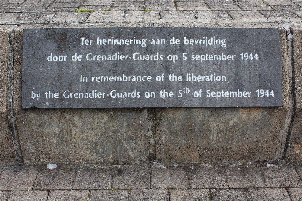 Memorial Grenadier Guard Aarschot #3