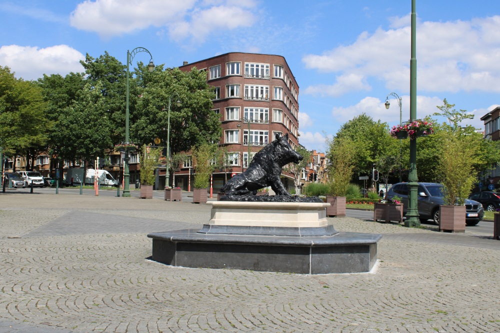 Statue of the Boar Place de Bastogne