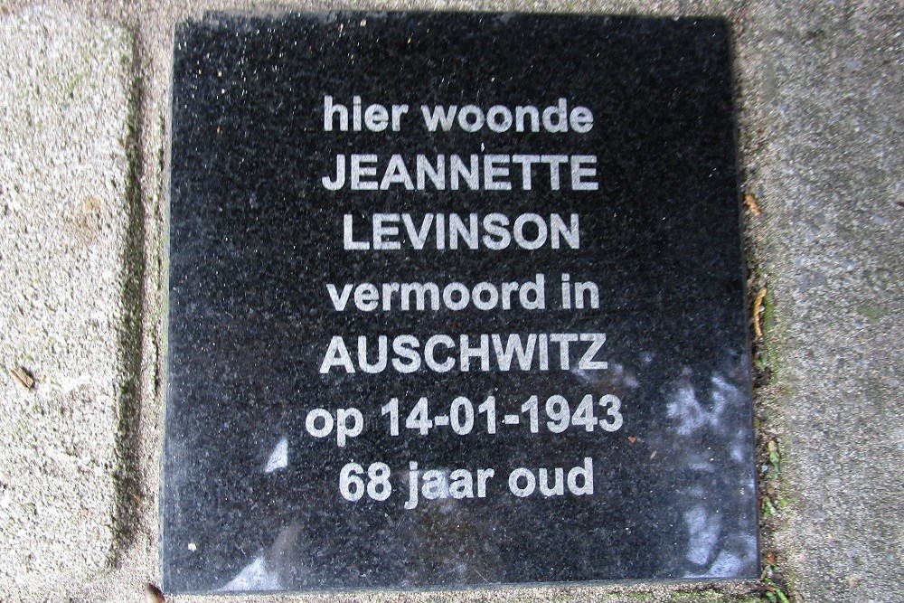 Memorial Stones Rubensstraat 7 #3