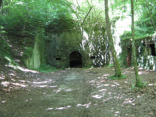 Abri-Caverne (Ingegraven Schuilplaats) Souville