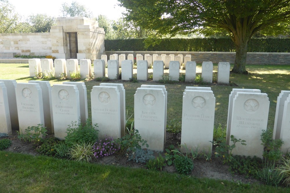 Commonwealth War Graves Tournai Extension #5