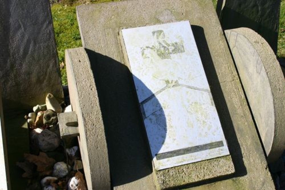 Grafmonument Maria v.d. Heuij #3