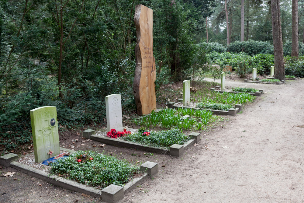 Commonwealth War Graves General Cemetery Lochem